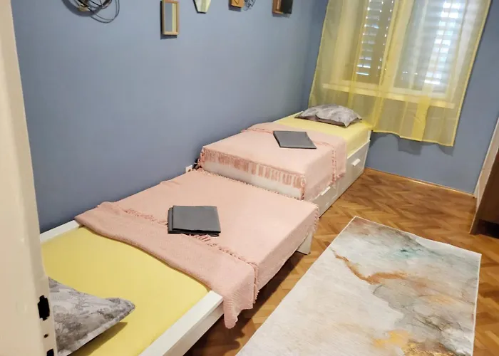 Sole Macula Сплит